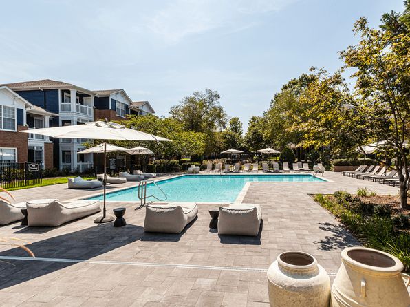 536 Shelby Grove Dr #19-203