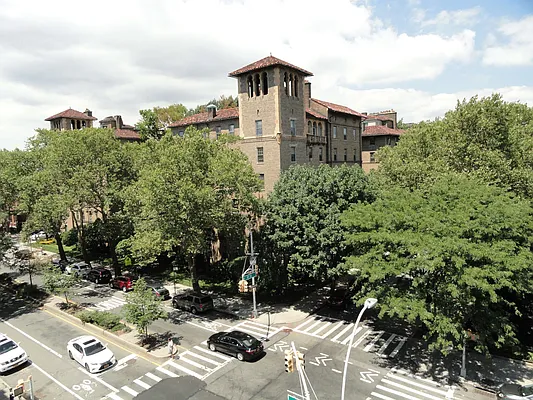 Rented by Charles Cortese Real Estate | media 31