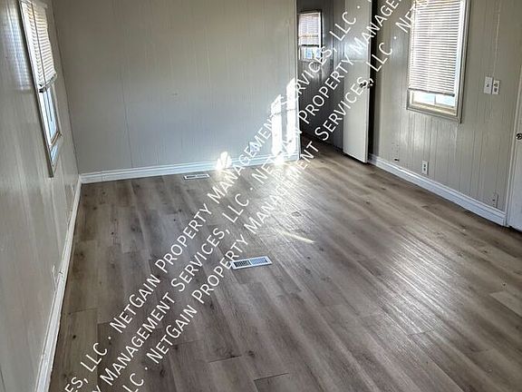 3rd image of 515 N 400 W #10