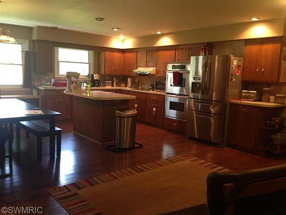 5th image of 1042 Willow Dr