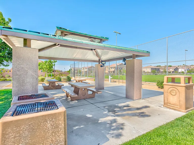 2611 Chance Canyon St — Photo 31