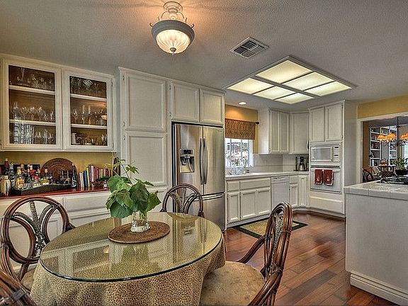 5th image of 3240 Collingswood Dr