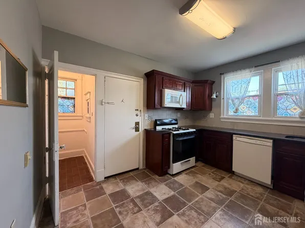 312 N 3rd Ave, Highland Park, NJ 08904