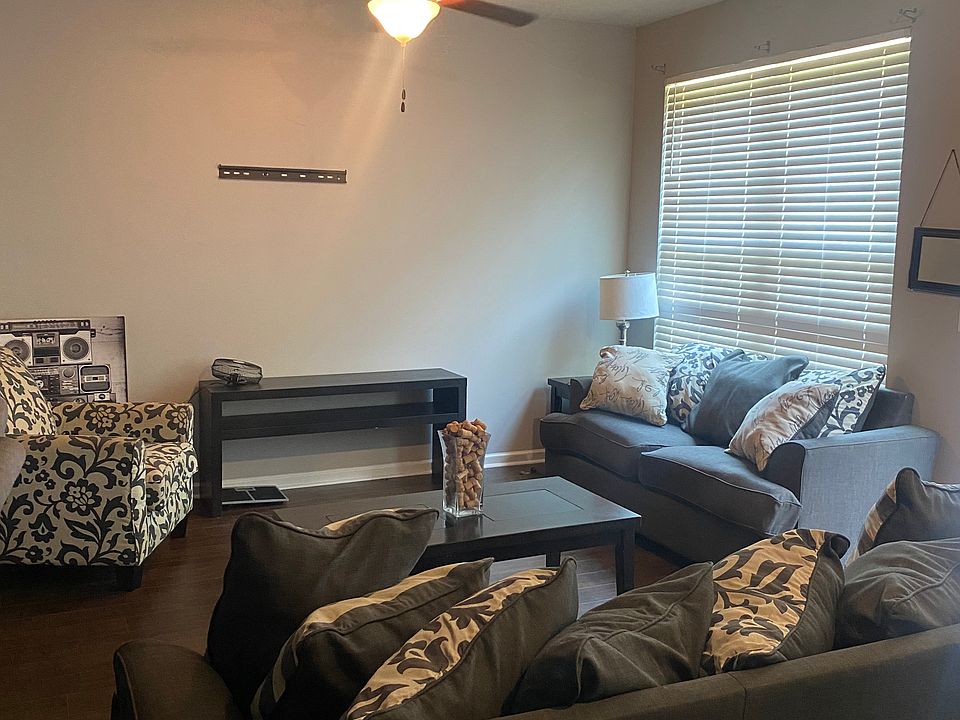 1st image of 5914 Cassie Dr