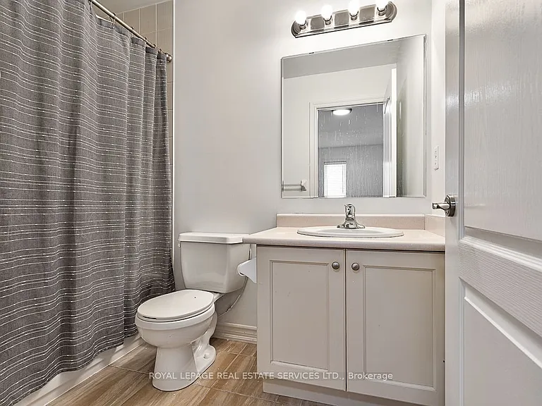 4227 Cole Cres — Photo 14