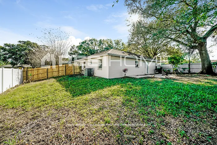 5547 Southgrove Dr — Photo 14