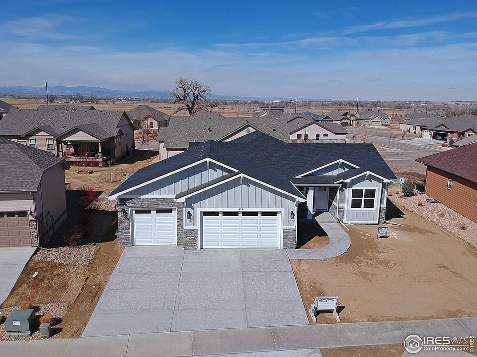 1st image of 429 Deville Dr