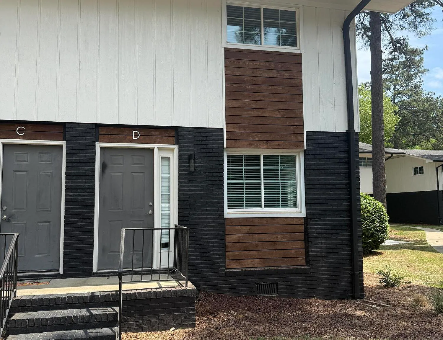 2 bed, 1.5 bath, $1,425 — Photo 1
