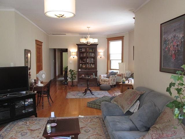 1st image of 3445 N Bosworth Ave #2