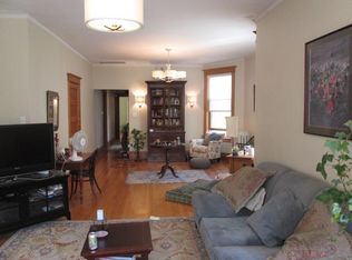 3445 N Bosworth Ave #2, Chicago, IL 60657