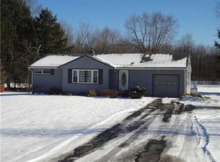 10 Cochran Dr, New Castle, PA 16105