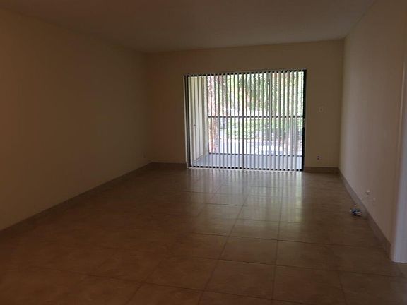 4th image of 1244 S Military Trl APT 723