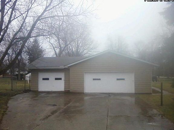 2nd image of 8575 Melody Ln