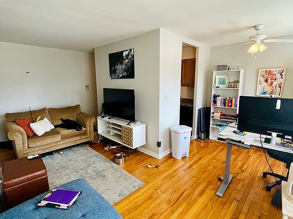 2nd image of 521 W Briar Pl APT 310