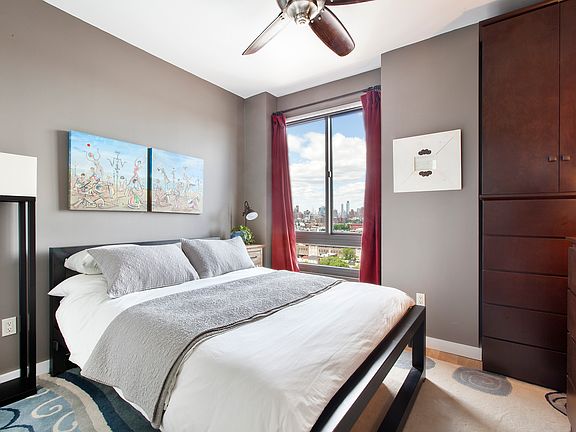 4th image of 500 4th Ave APT 11B