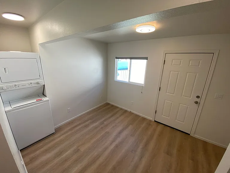 16 N Everett St — Photo 13