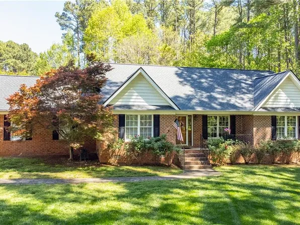 1631 Berry Ln, Pleasant Garden, NC 27313