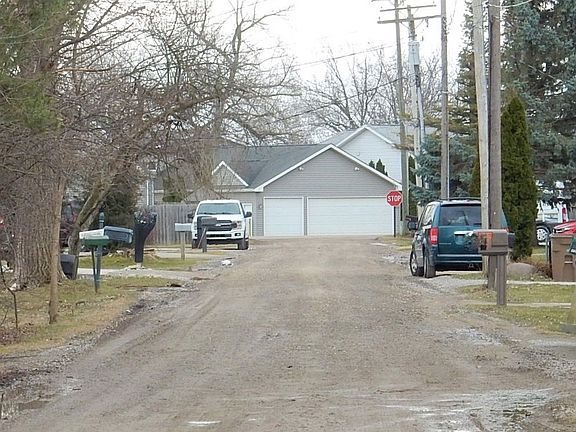 5th image of 11488 Elmdale Rd