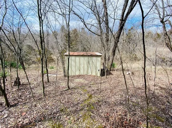258 NE Lakeside Dr, La Cygne, KS 66040