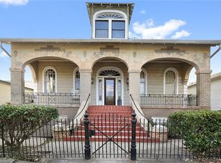 912 Constantinople St, New Orleans, LA 70115