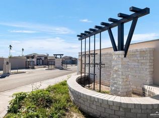 901 Magnolia St, Mission, TX 78573