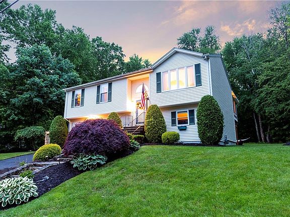 2nd image of 27 Oak Hill Dr