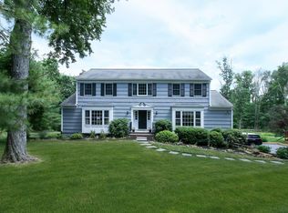 16 Berkeley Cir, Basking Ridge, NJ 07920