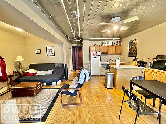 5th image of 2334 W Belden Ave #1
