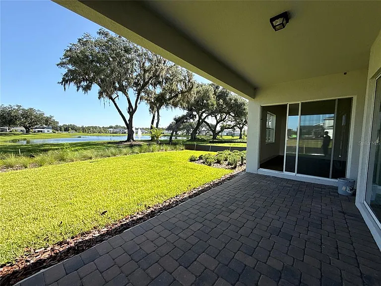 16645 Lone Oak Cir — Photo 10