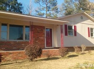 6128 Santa Fe Dr, Fayetteville, NC 28303