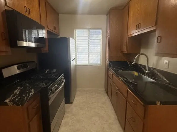 1166 Amherst Ave APT 6, Los Angeles, CA 90049