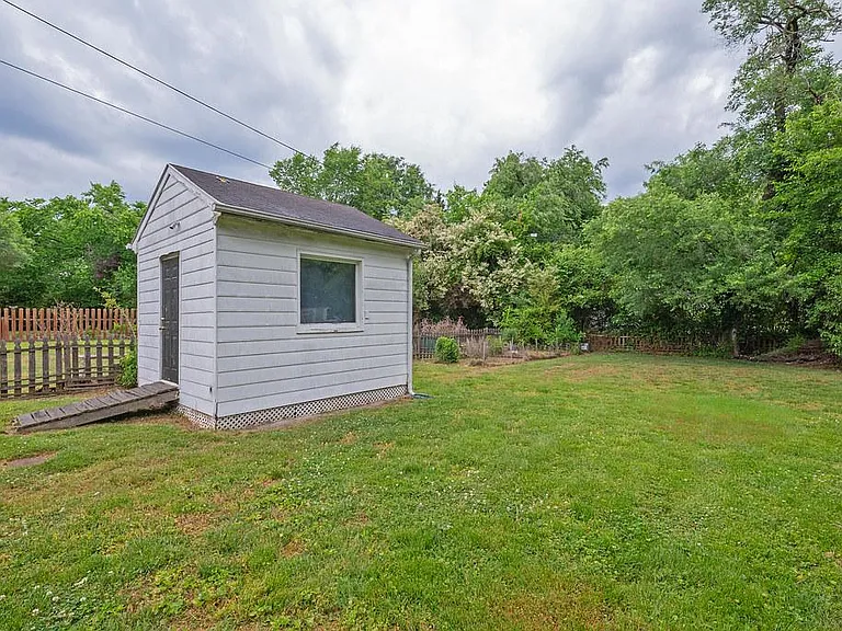 6408 W Grace St — Photo 29