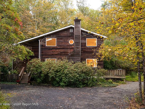 3rd image of 8 Sylken Lane