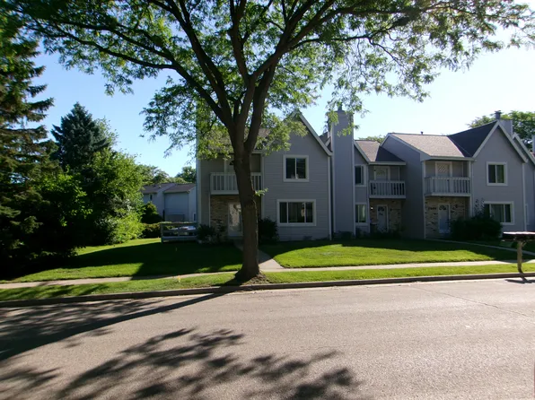 2000 Woodburn Rd Unit A, Waukesha, WI 53188