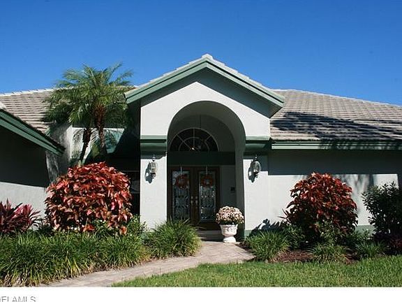 3rd image of 8161 Glenfinnan Cir