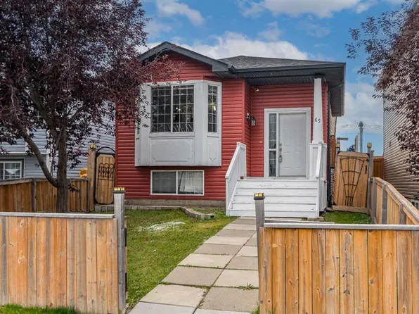 65 N Martinvalley Rd NE, Calgary, AB T3J 4L9
