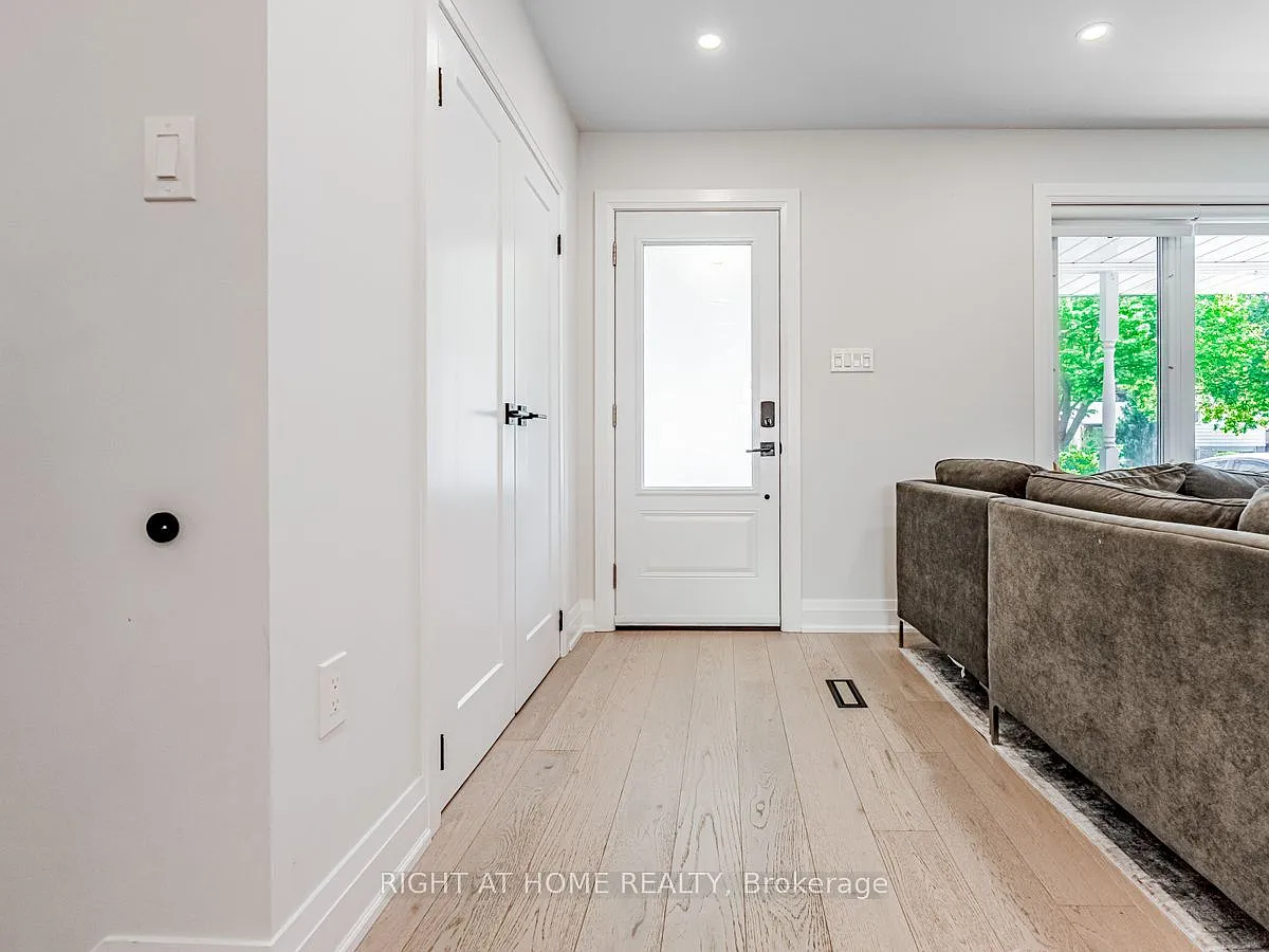 3 bed, $3,300 — Photo 2