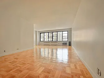 Rented by Manhattan Realty Group