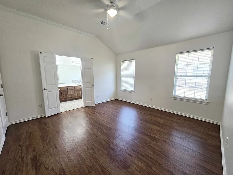 16001 Korie Dr — Photo 11