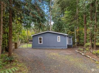 1201 Hopeful Valley Ln, Maple Falls, WA 98266