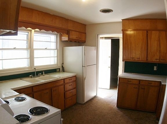 4th image of 801 W Yucca Ave