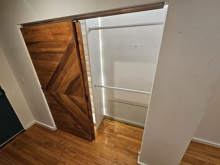 100 Pearl St #18 — Photo 14