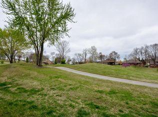 281 Wimbledon Dr APT 2, Branson, MO 65616