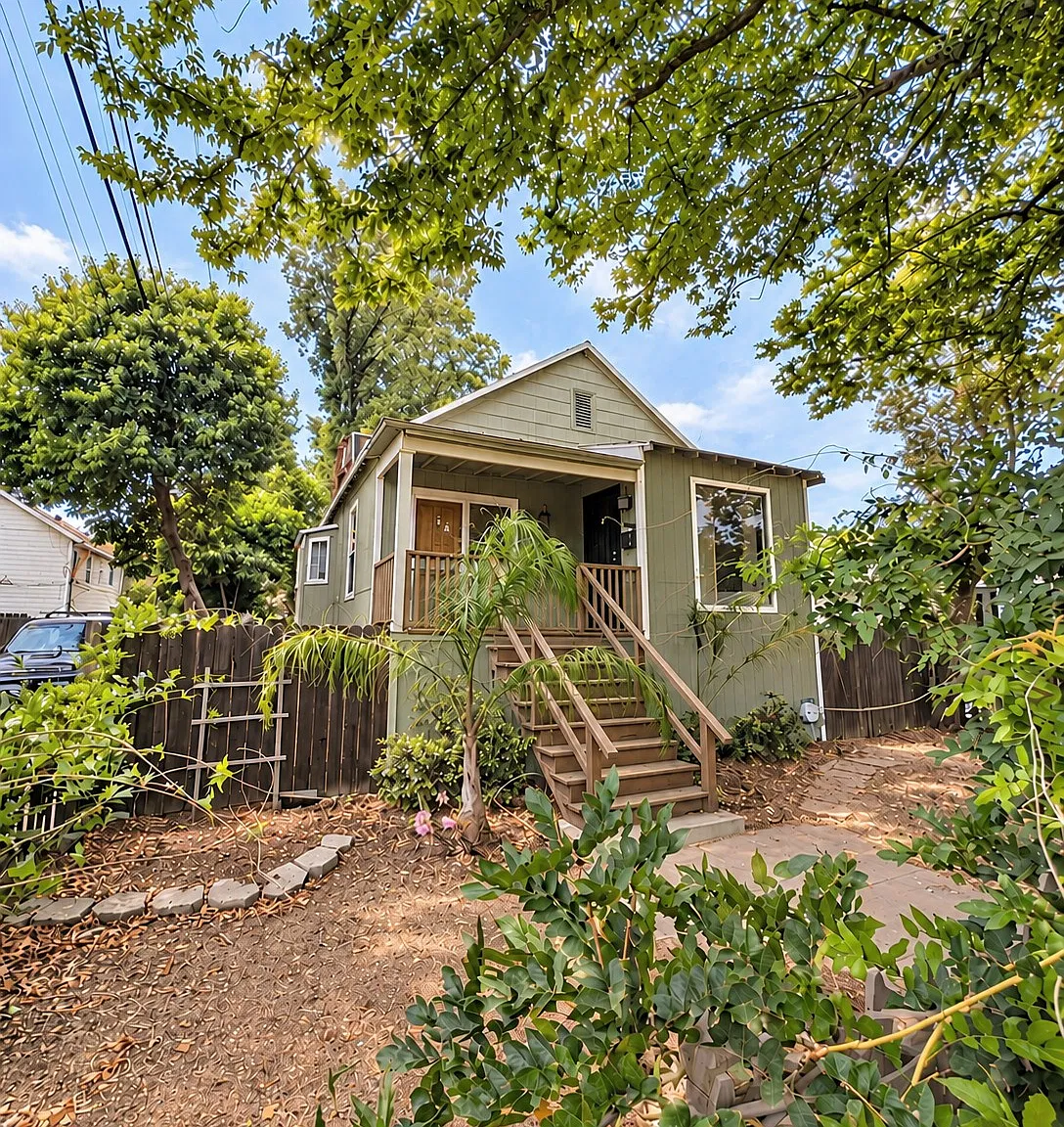 2 bed, 1000 sqft, $2,550 — Photo 1