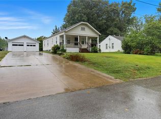 2935 NE Walnut Rd, Kansas City, MO 64117