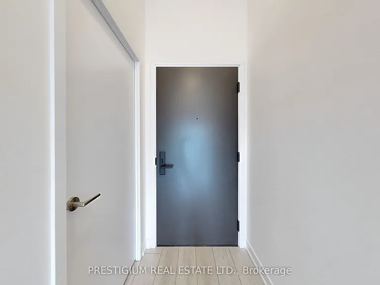 500 Dupont St #208 — Photo 21