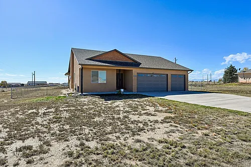 1140 E Dove Creek Dr Photo 1