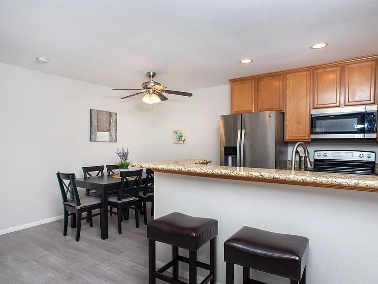 3454 Castle Glen Dr #136 — Photo 2