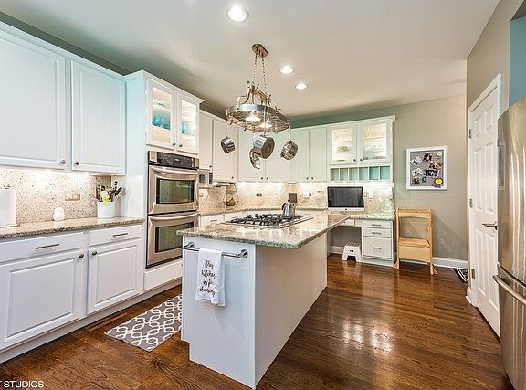 3rd image of 42 Spyglass Cir
