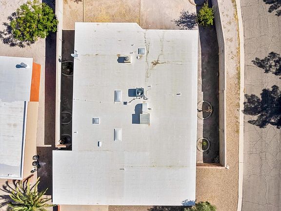 3rd image of 3063 W Paseo De Las Aves